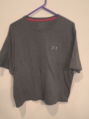 Under Armour Gray Crew Neck HeatGear Tee with Pink Trim XL